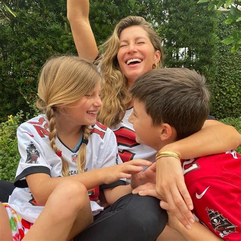 gisele bundchen parigi chanel|gisele bundchen figli.